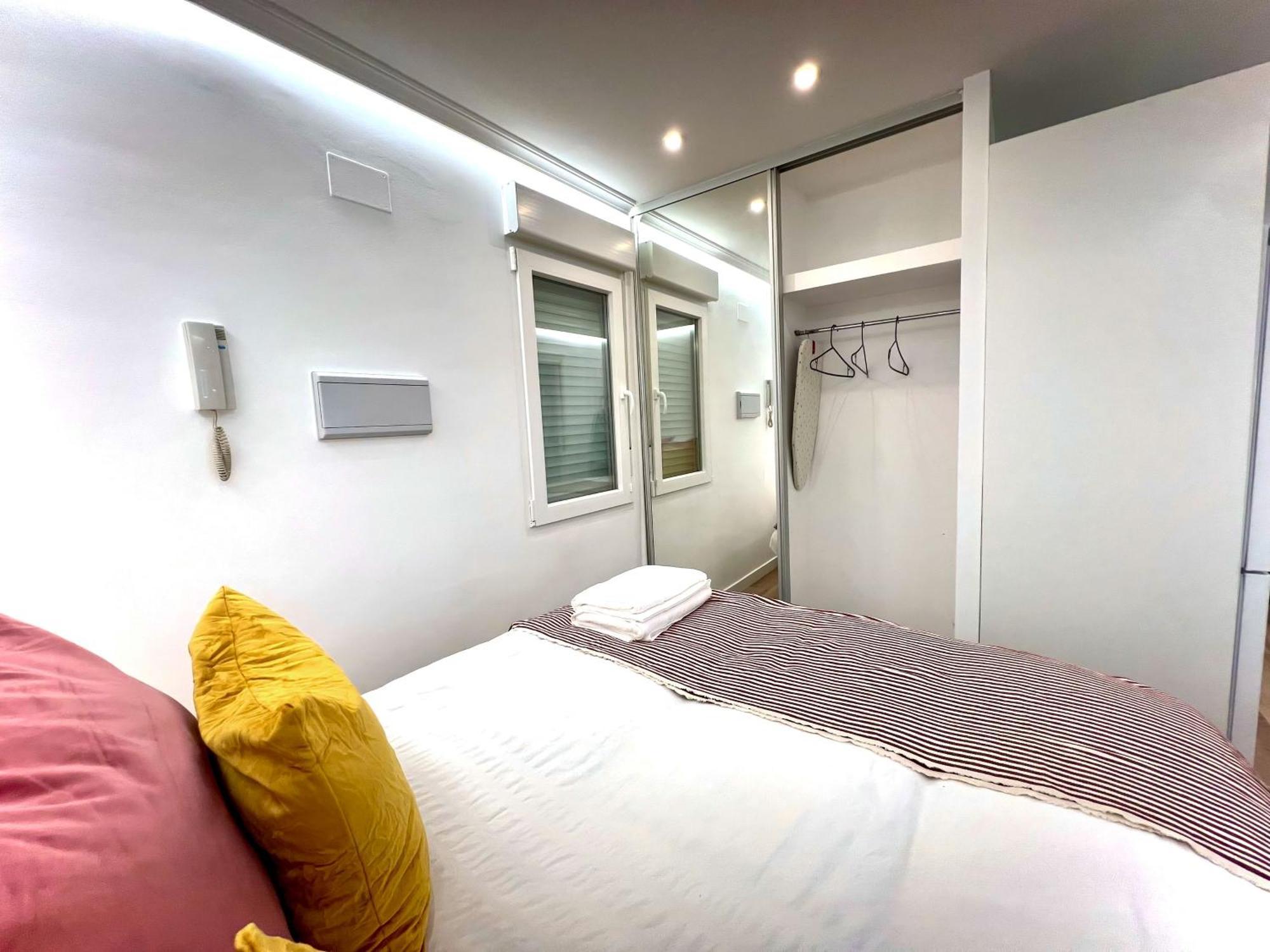 Apartment In The Heart Of Madrid-Piso En Malasana Exterior photo