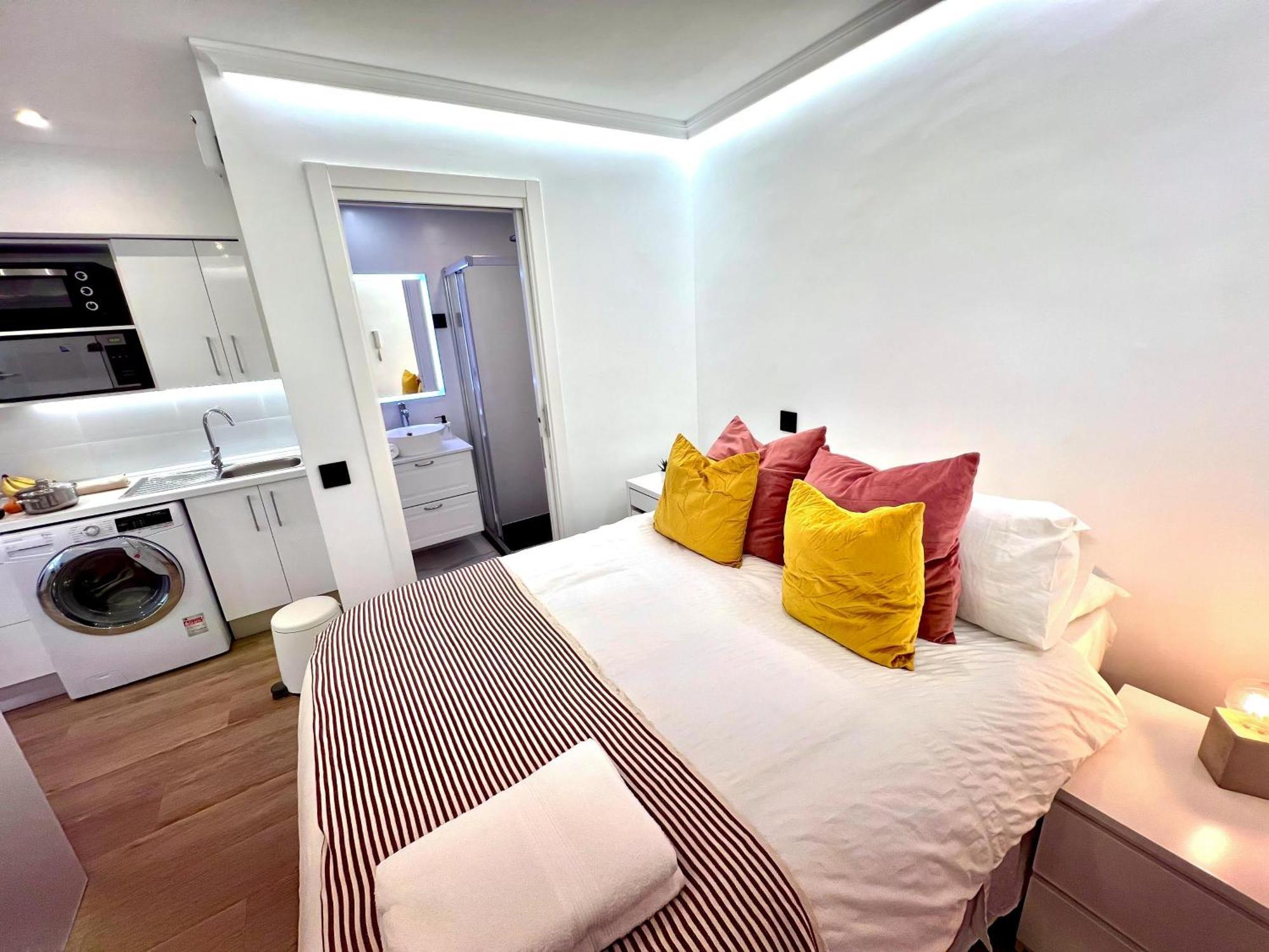 Apartment In The Heart Of Madrid-Piso En Malasana Exterior photo