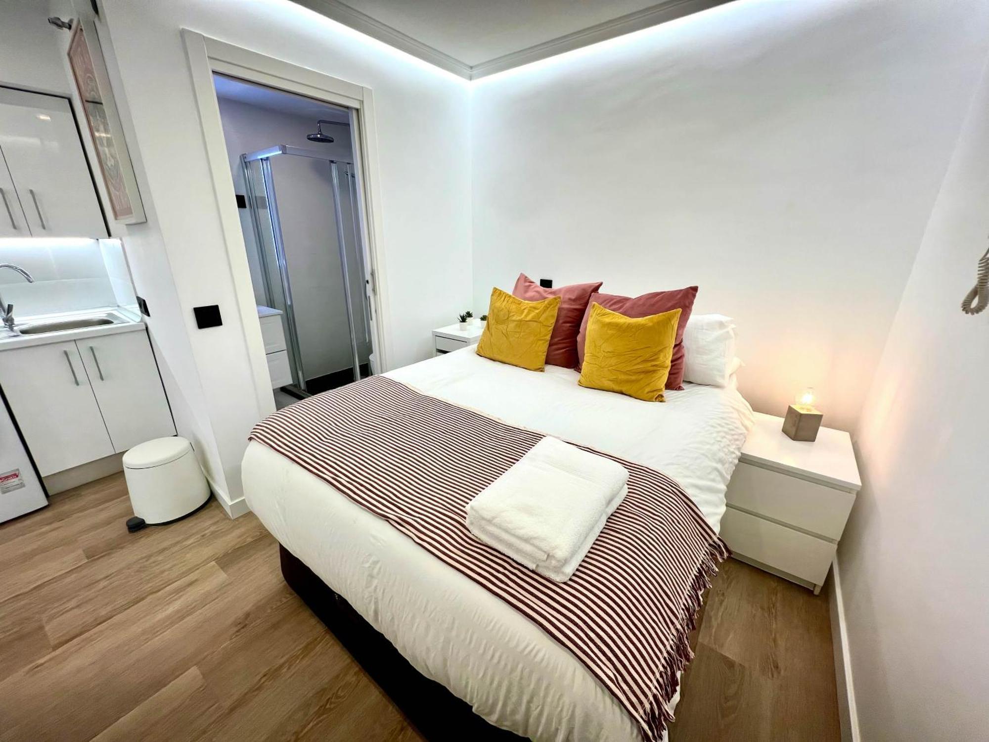 Apartment In The Heart Of Madrid-Piso En Malasana Exterior photo